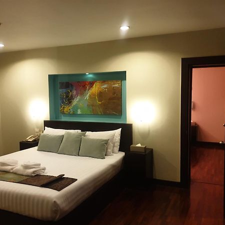 Baron Beach Hotel Паттайя Экстерьер фото