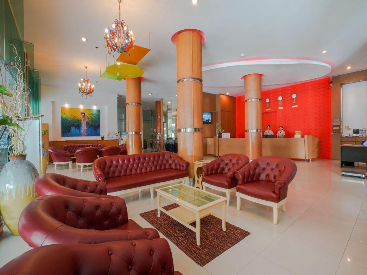 Baron Beach Hotel Паттайя Экстерьер фото