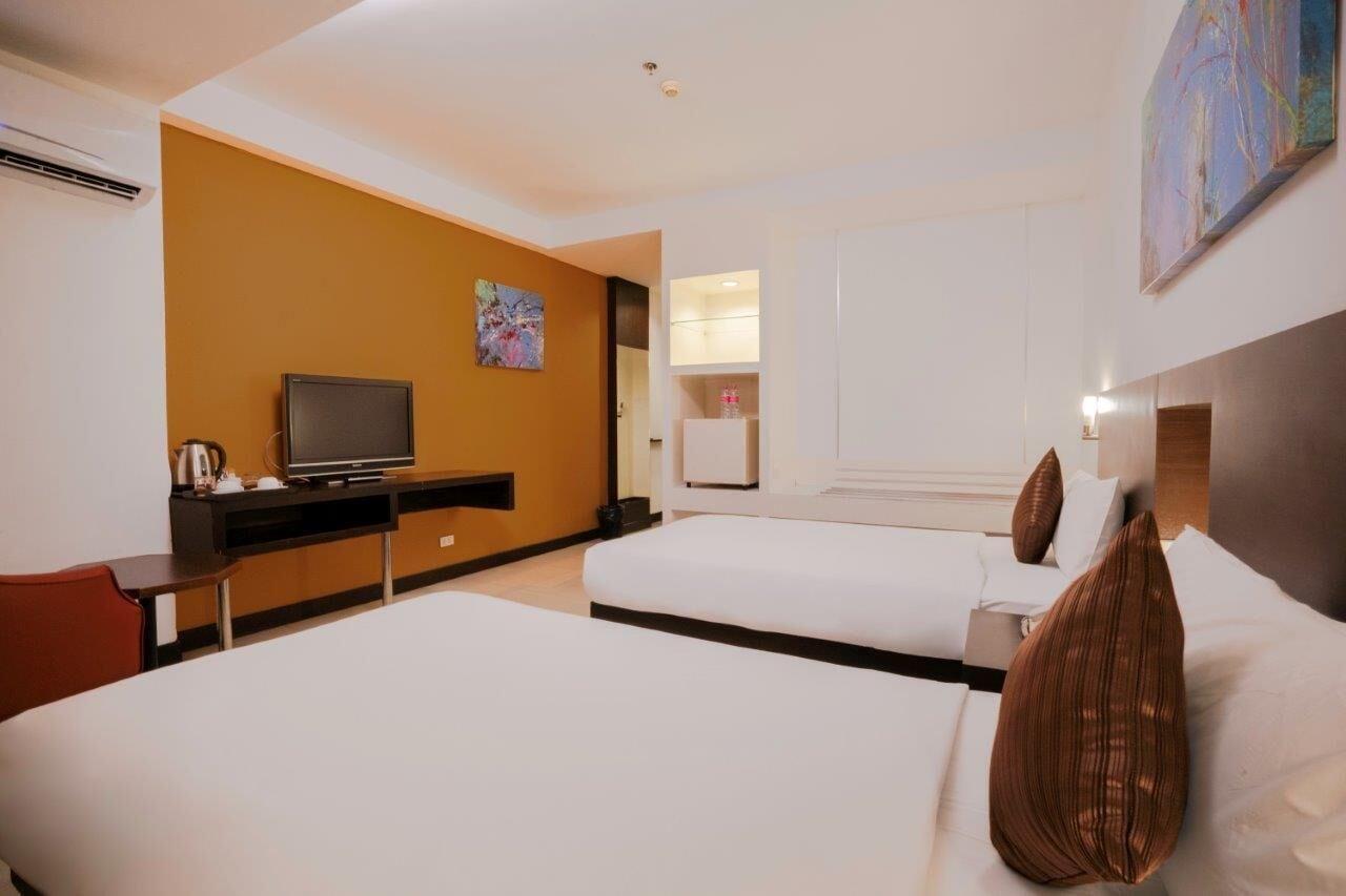 Baron Beach Hotel Паттайя Экстерьер фото