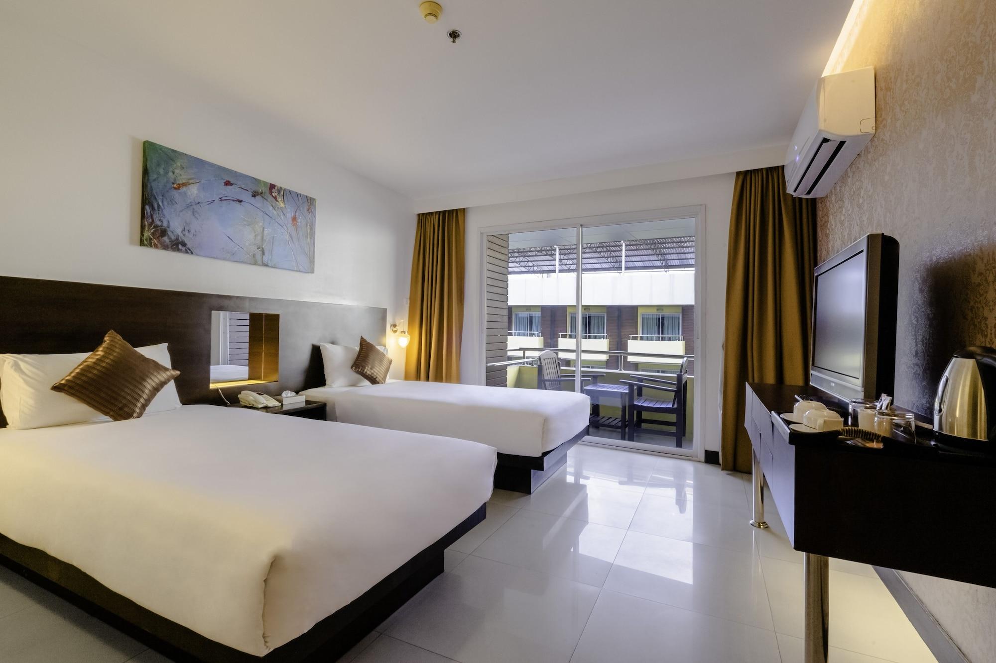 Baron Beach Hotel Паттайя Экстерьер фото
