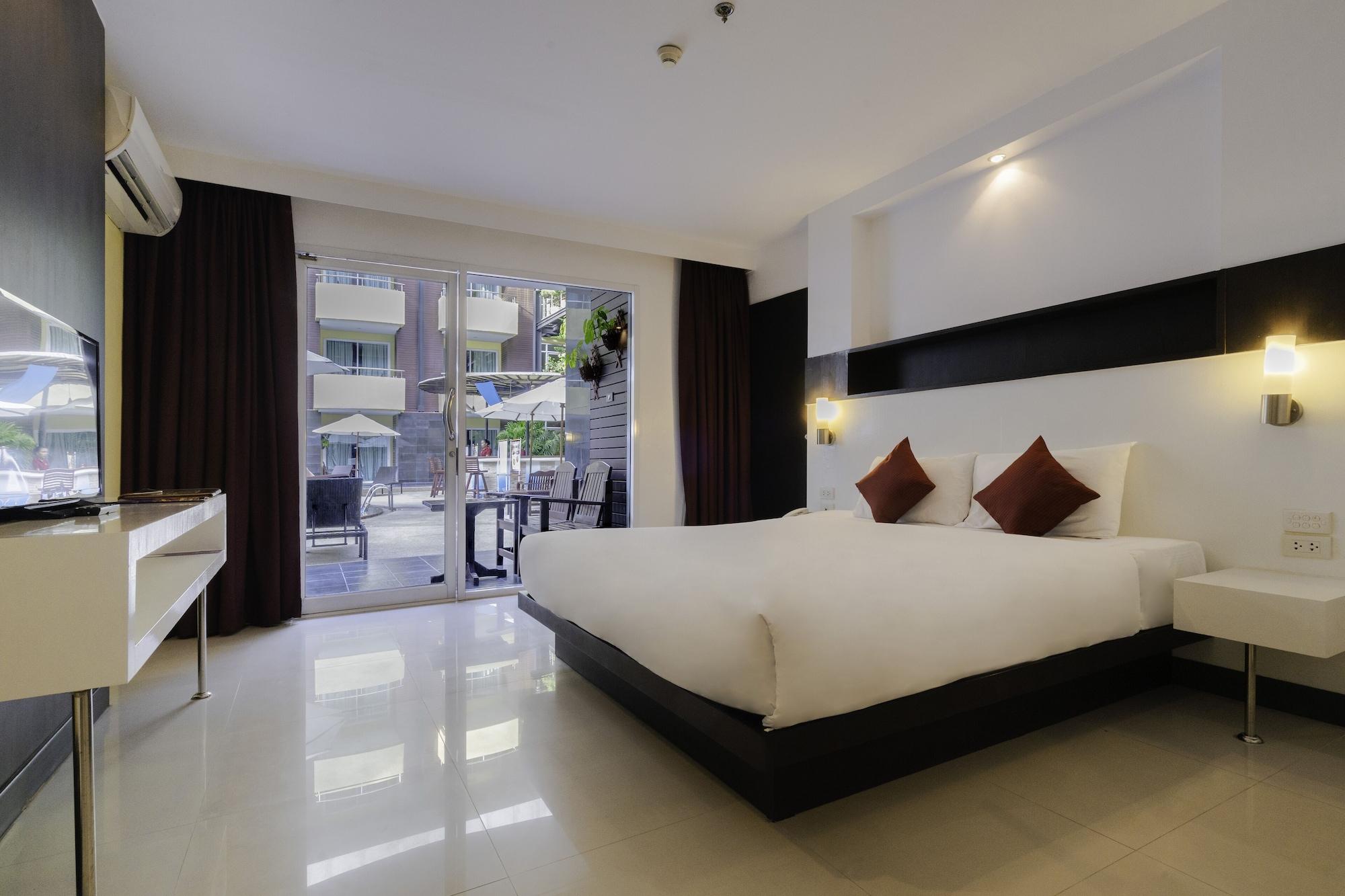 Baron Beach Hotel Паттайя Экстерьер фото