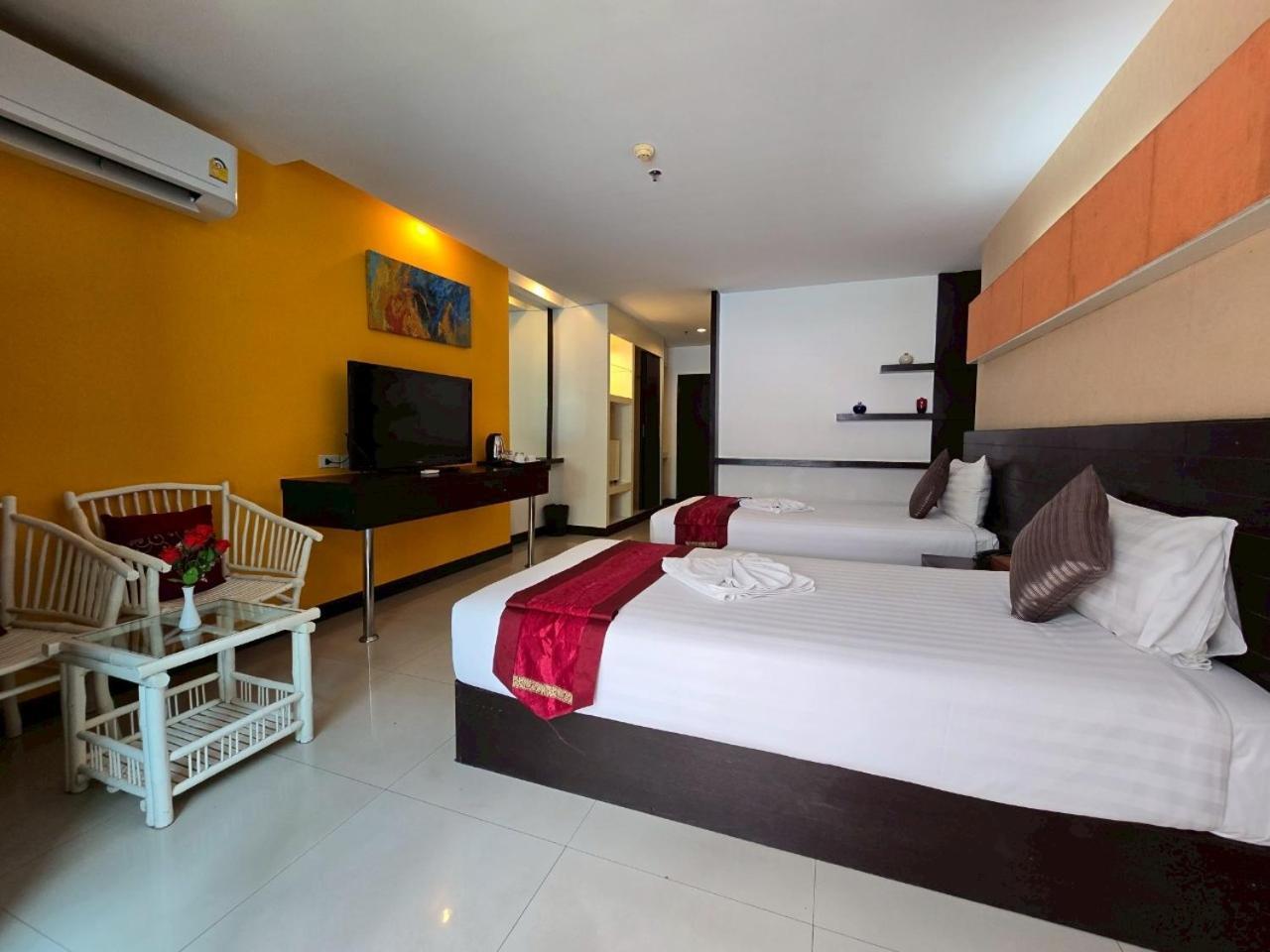 Baron Beach Hotel Паттайя Экстерьер фото