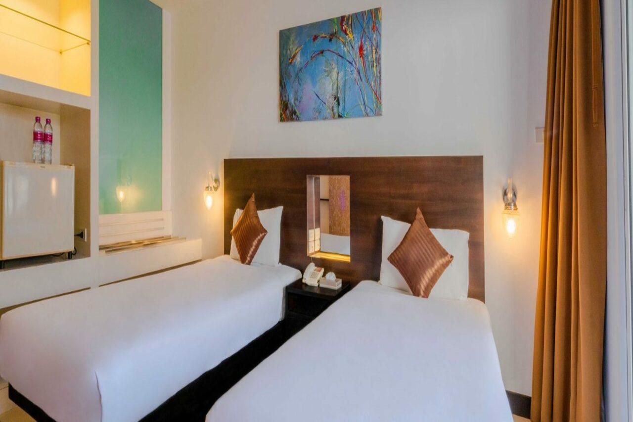 Baron Beach Hotel Паттайя Экстерьер фото