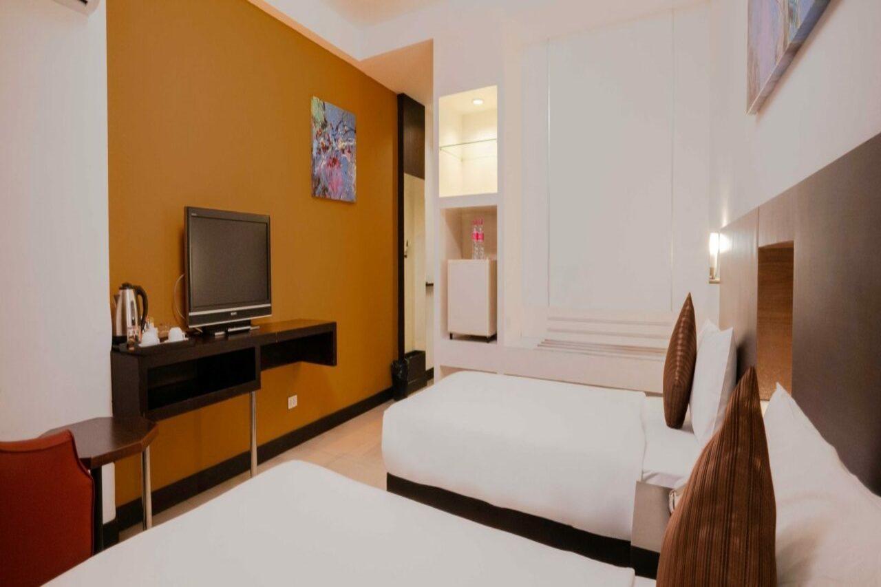 Baron Beach Hotel Паттайя Экстерьер фото